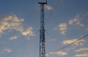 拉线塔：通信领域的多面能手